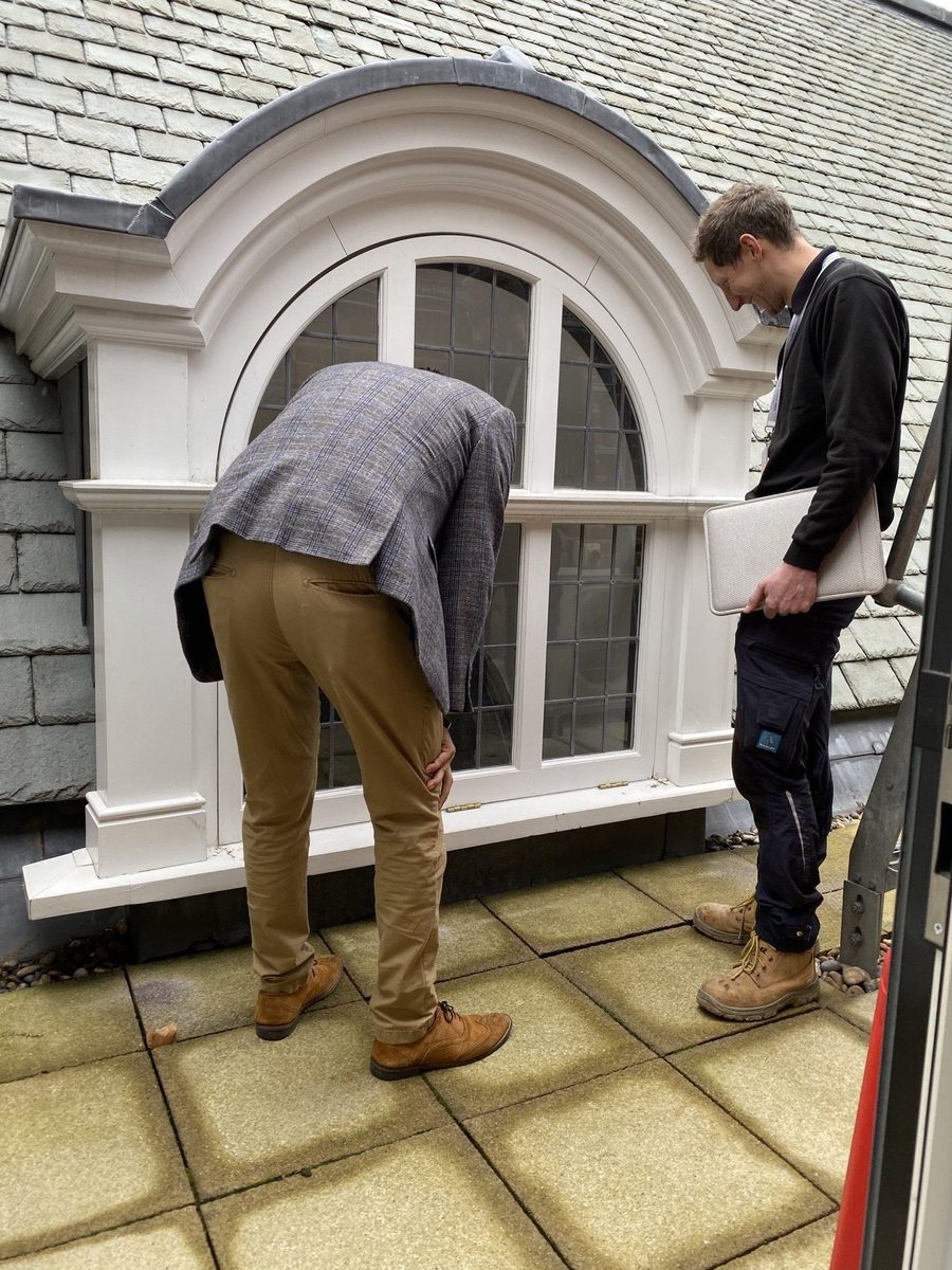 TJB engineers on a Kent install
